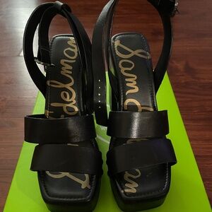 Wooden heel platform heels